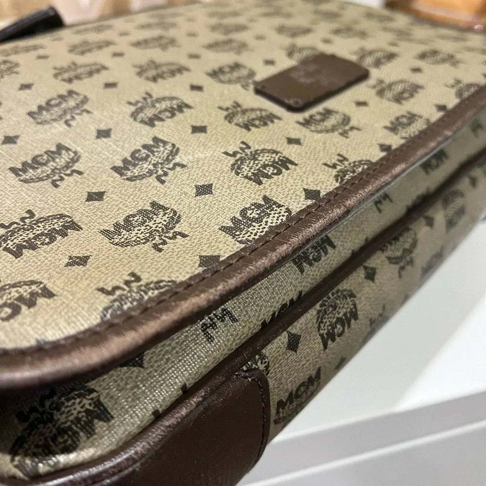 MCM MONOGRAM MESSENGER BAG - Picture 9 of 16